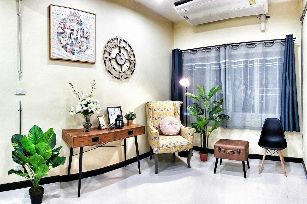 Post@Phrasing Private House Hotel Chiang Mai Bagian luar foto